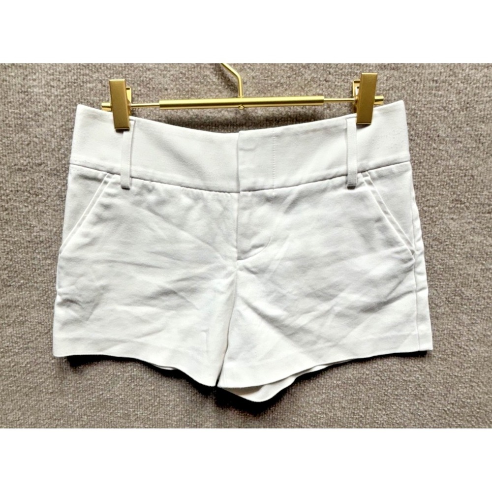 Alice + Olivia Off White Chino Shorts Womens Size 0 Mid Rise Cotton Stretch